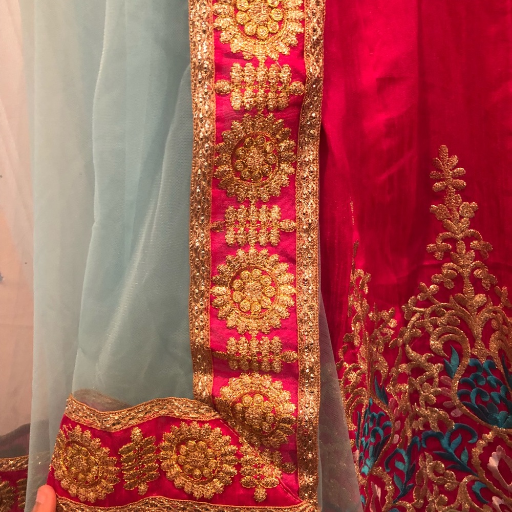 Indian dress gown - Picture 4 of 8